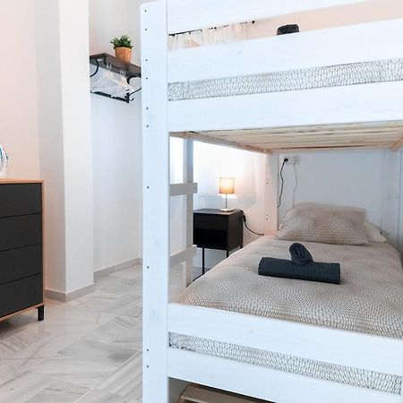 Downtown Apartment With Private Terrace & Jacuzzi Seville Ngoại thất bức ảnh