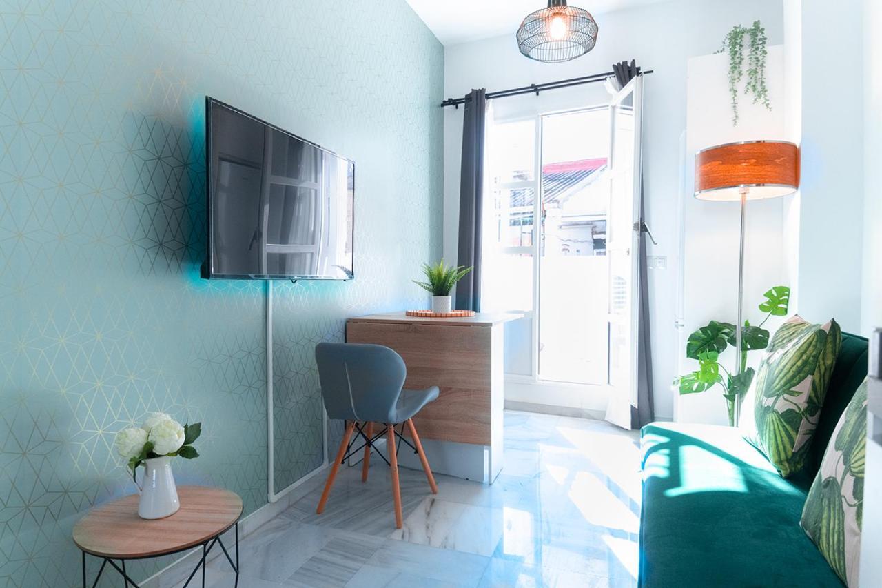Downtown Apartment With Private Terrace & Jacuzzi Seville Ngoại thất bức ảnh