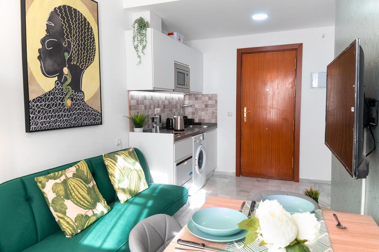 Downtown Apartment With Private Terrace & Jacuzzi Seville Ngoại thất bức ảnh