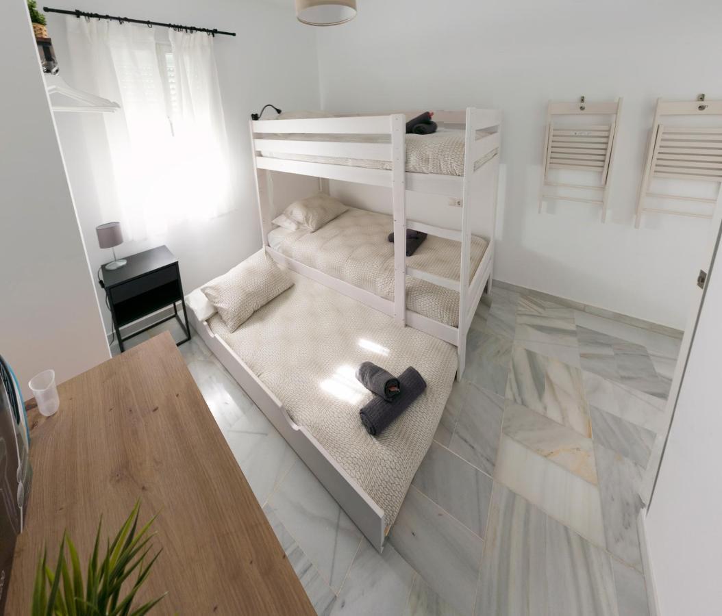 Downtown Apartment With Private Terrace & Jacuzzi Seville Ngoại thất bức ảnh