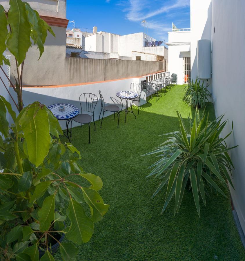 Downtown Apartment With Private Terrace & Jacuzzi Seville Ngoại thất bức ảnh